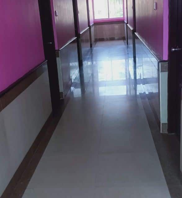 undefined D2Holiday Inn 5