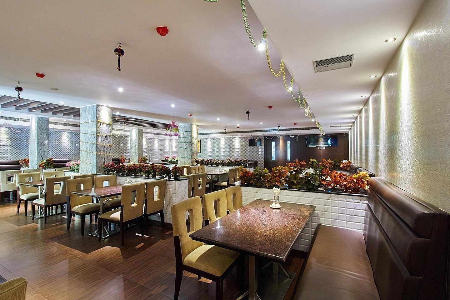 Food & Dining