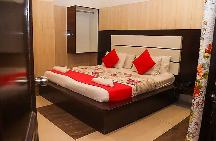 undefined Hotel Shri Hari 5