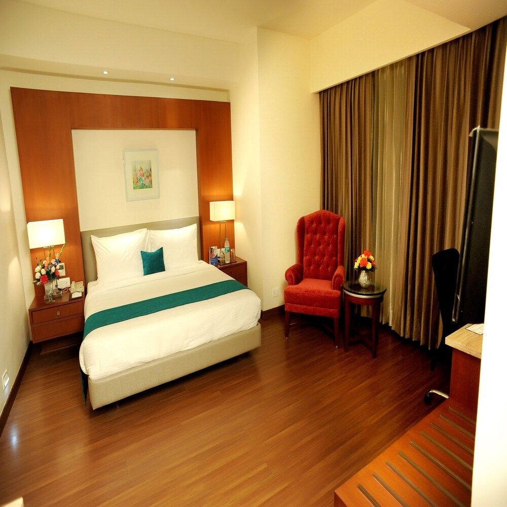 Executive Room - 1 Double Bed 39SQM Free WiFi Shower