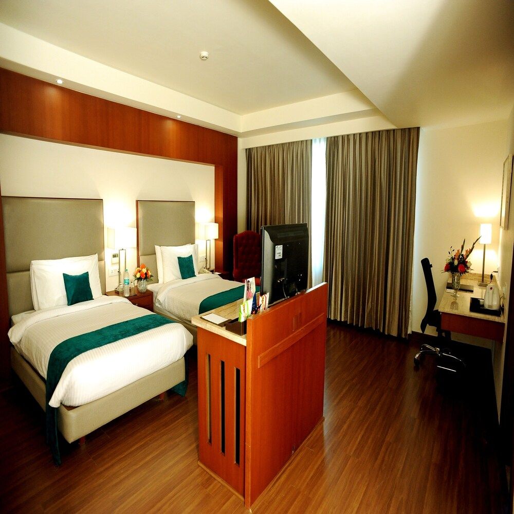 Executive Room - 1 Double Bed 39SQM Free WiFi Shower
