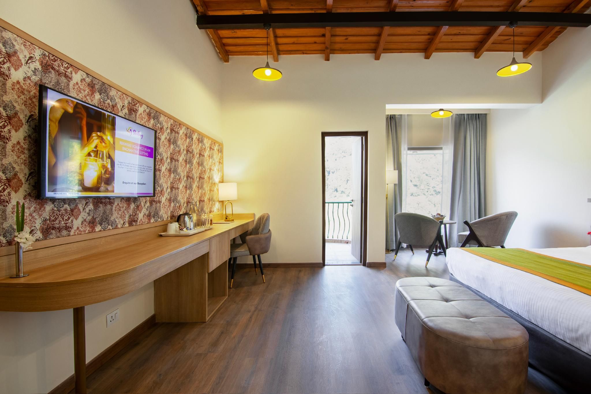 Super Premier Valley View Room with Balcony