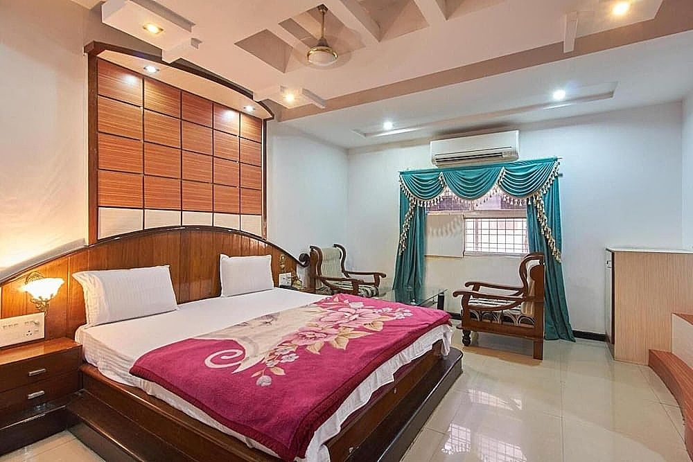 undefined Hotel Rahul 8