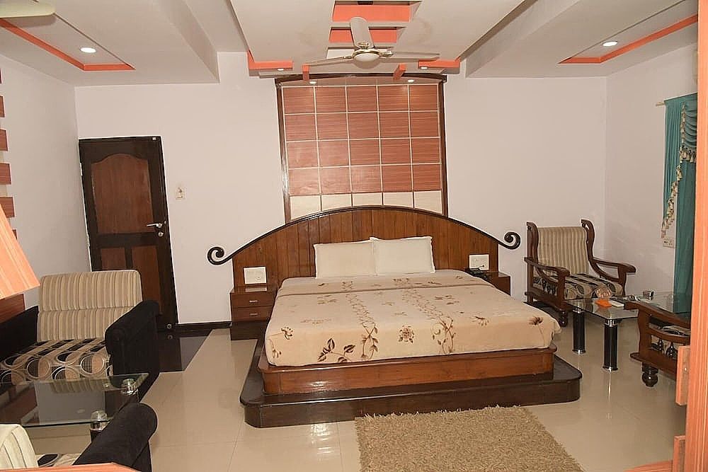 undefined Hotel Rahul 5