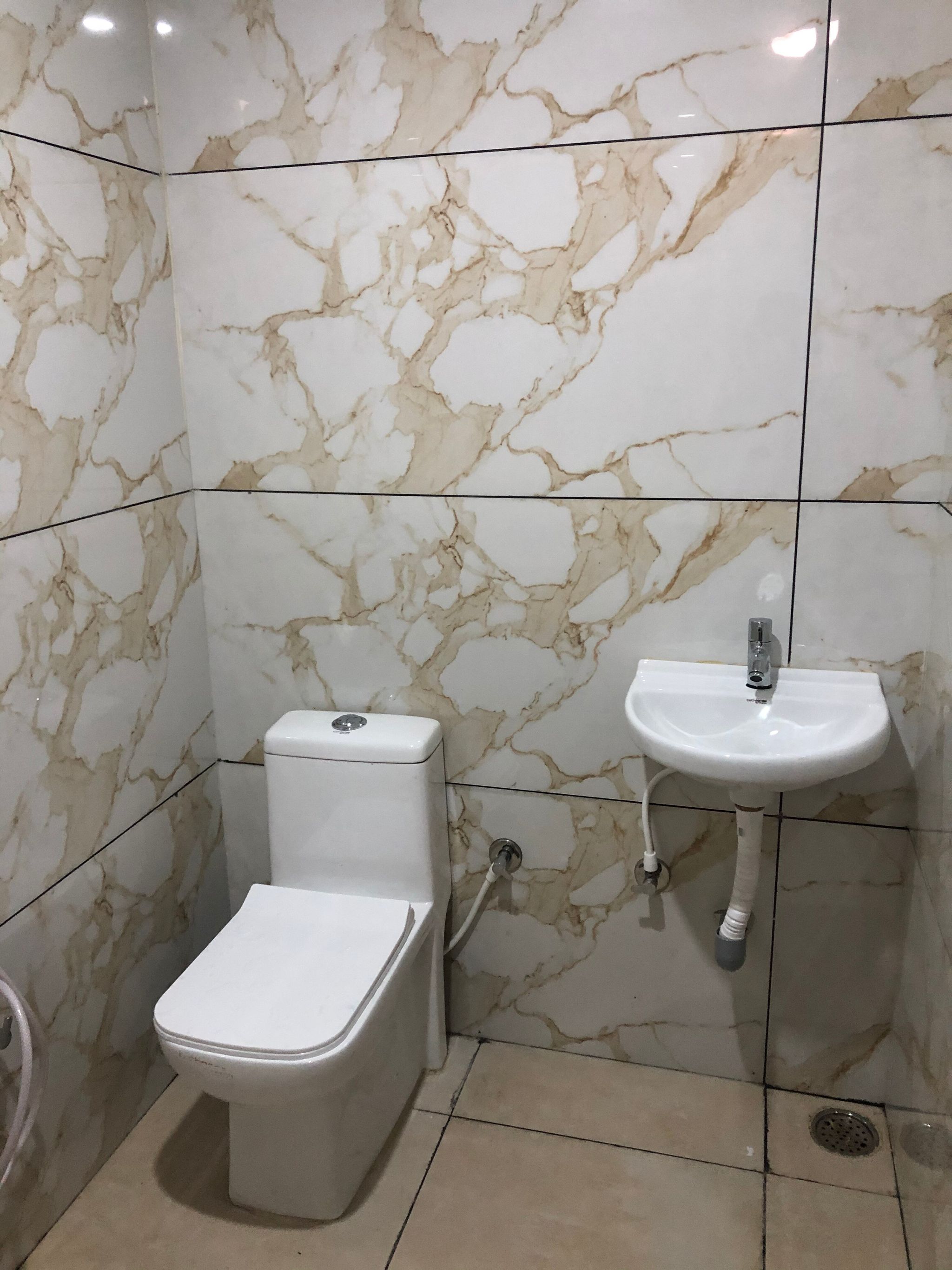 Veekay Regency Double Non AC 2