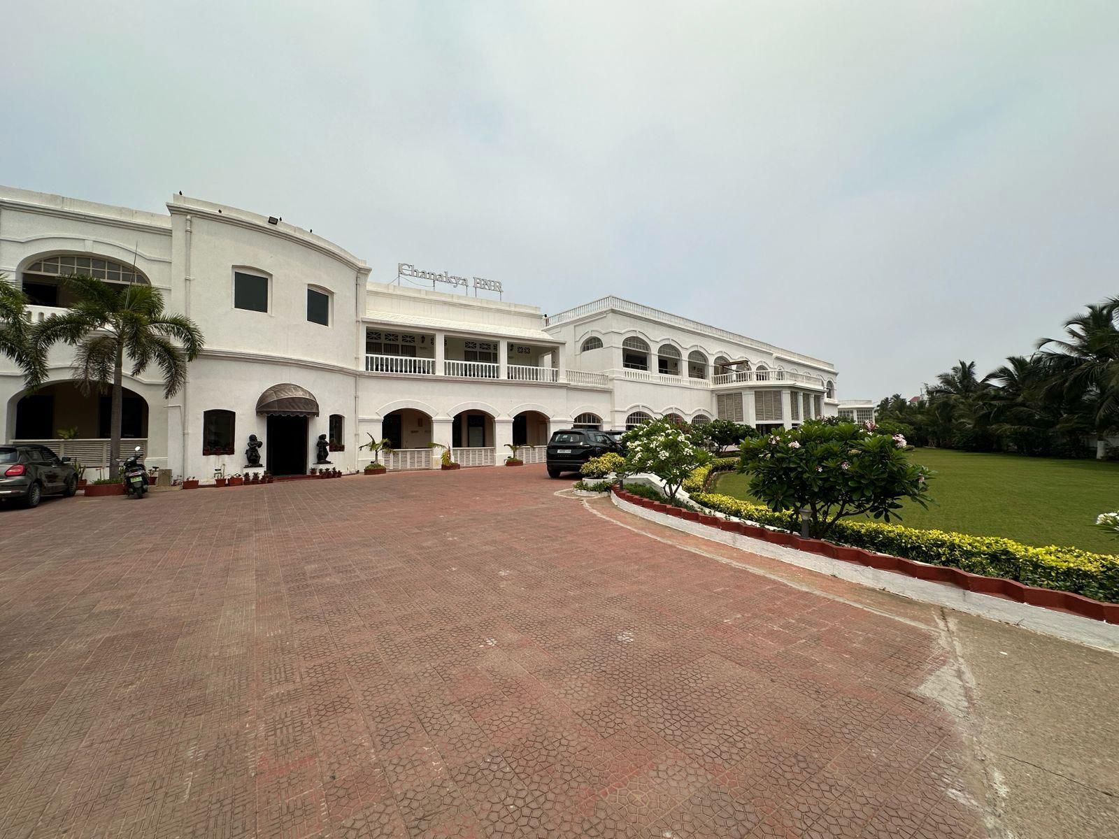The Chanakya BNR Hotel Deluxe Room with Work Desk 2