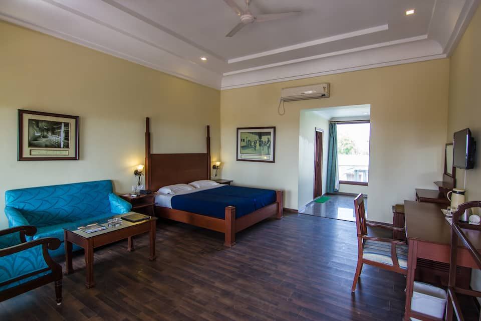 Deluxe Room Package