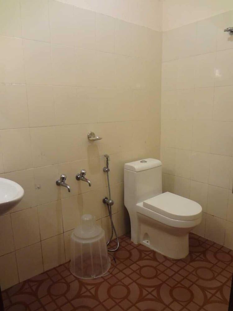 Seasons Thekkady Classic Executive Non-A/C 8