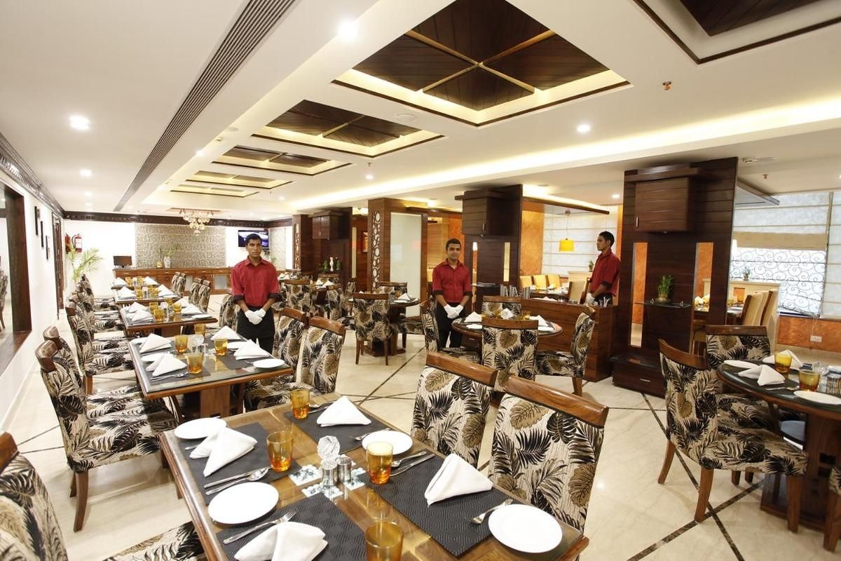 Food & Dining