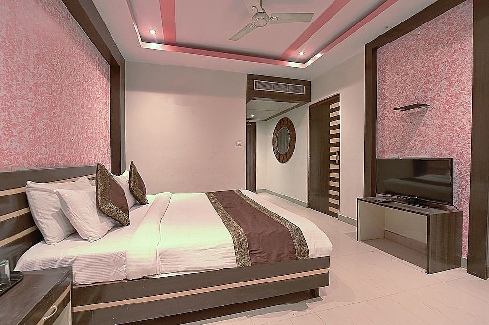 The Byke Grassfield Resort With Outdoor Pool, Shyam Nagar Executive Room 4