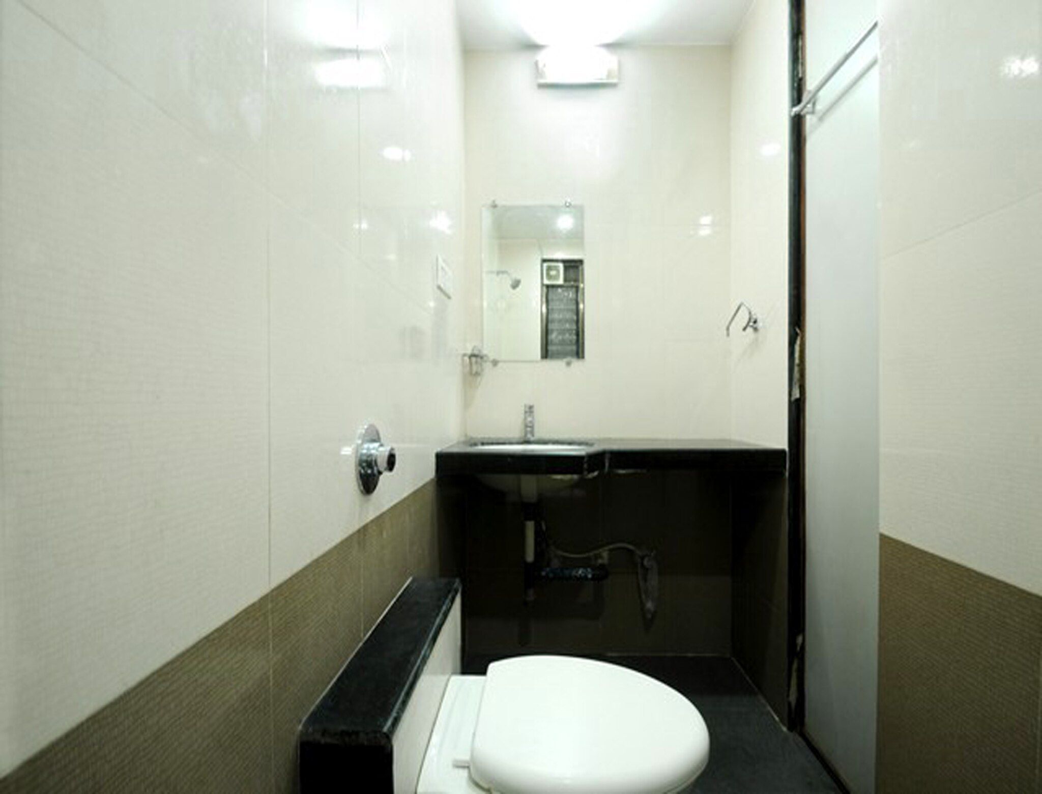 Hotel J K Palace Double Bed Room A.C 4