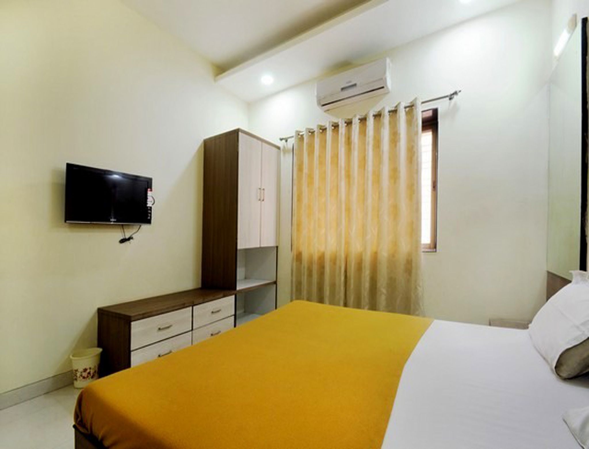 Hotel J K Palace Double Bed Room A.C 2