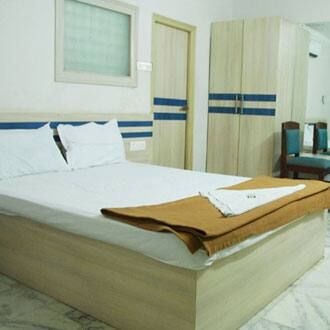 Hotel Nakshatra Inn Special Exe A/c Triple