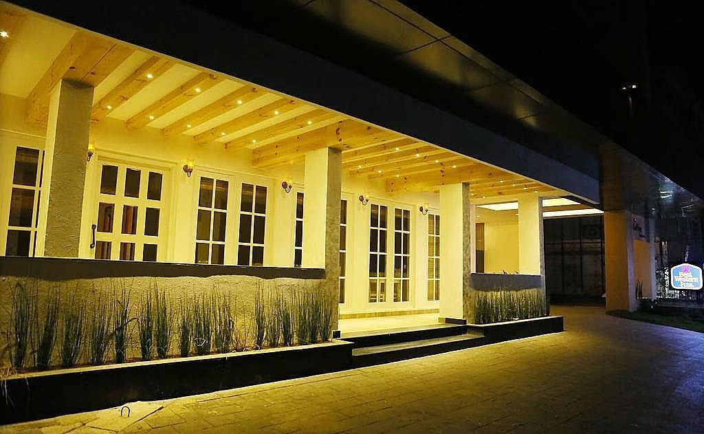 Hotel Exterior