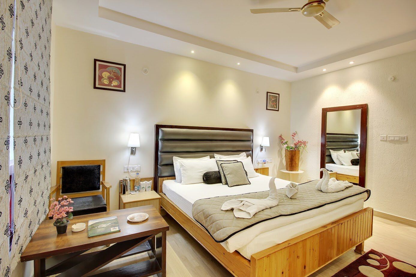 Deluxe Room AC (Non Lake Facing)