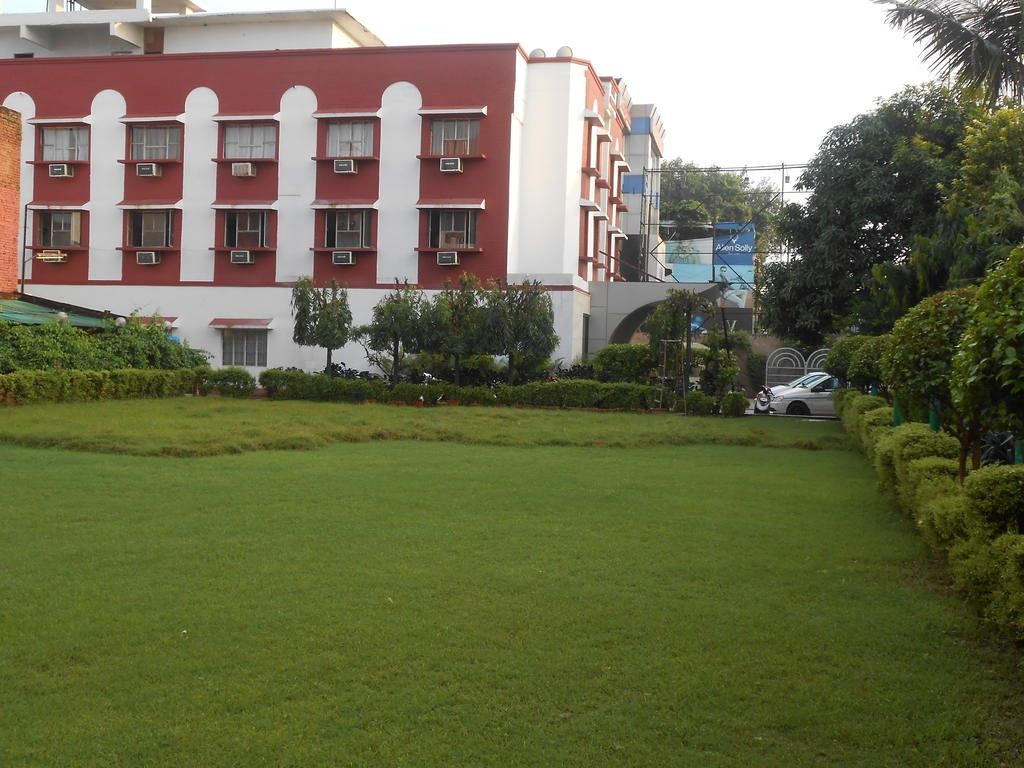 Hotel Exterior