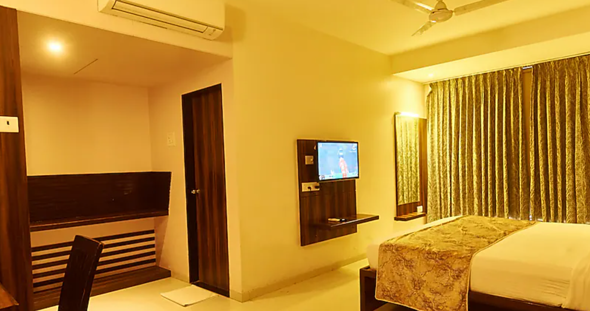Hotel G-Square Shirdi Double Bed Executive Room AC 8