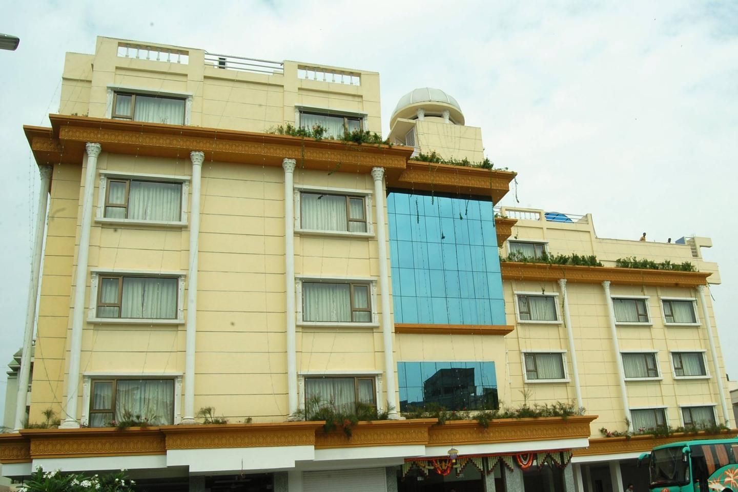undefined Hotel City Heart Shirdi 10