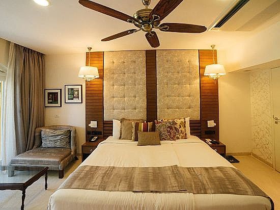 Acron Waterfront Resort Courtyard Room 11