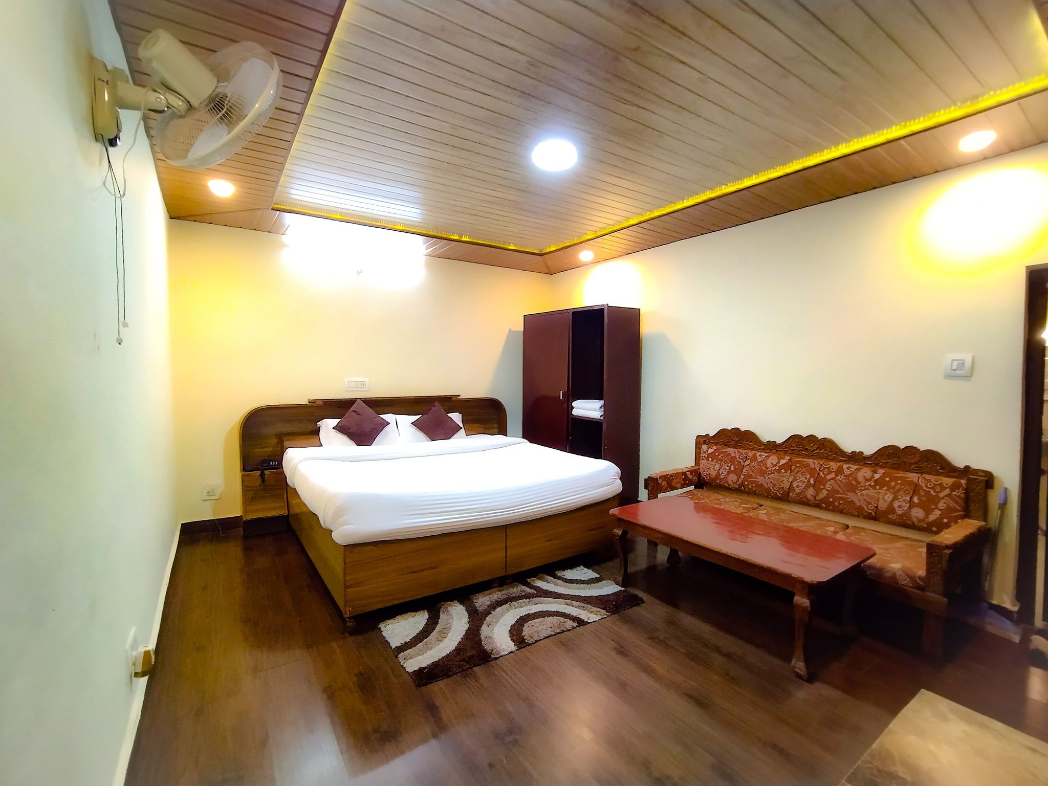 Standard Room (non view side)