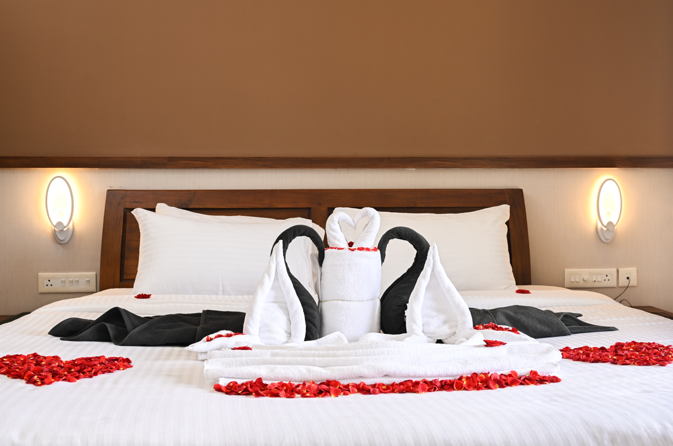 Misty Lake Resorts By Sylora Hotels Misty Deluxe Room 11