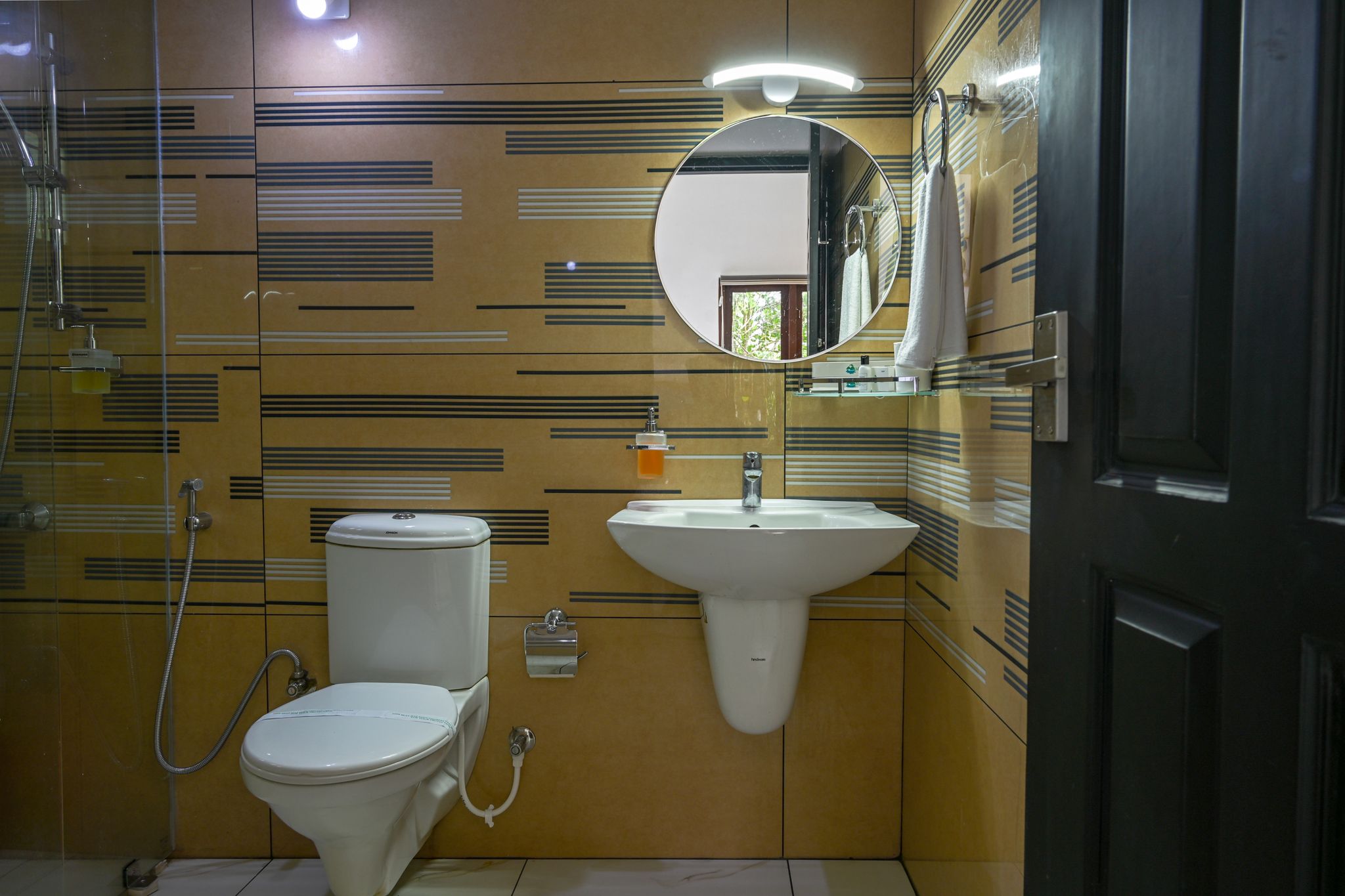 Misty Valley View Suite