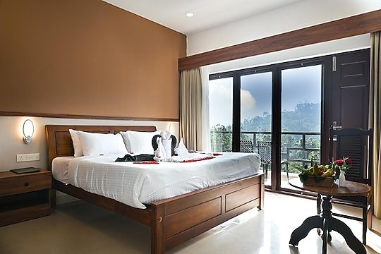 undefined Misty Lake Resorts By Sylora Hotels 5