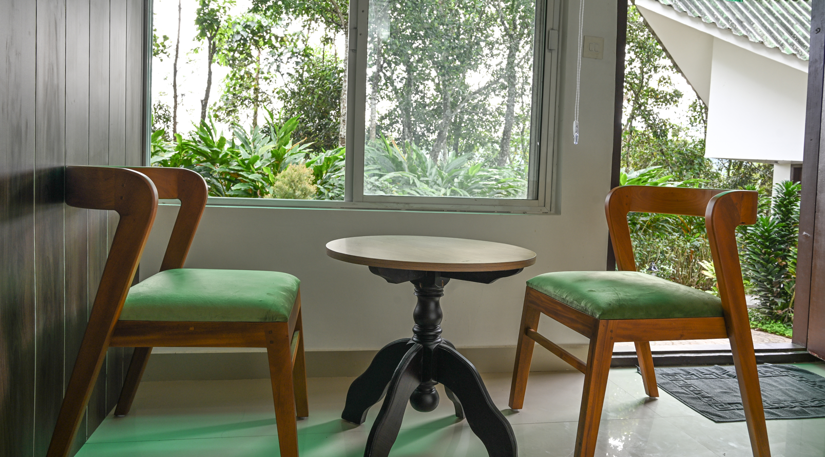 Misty Lake Resorts By Sylora Hotels Misty Deluxe Room 5