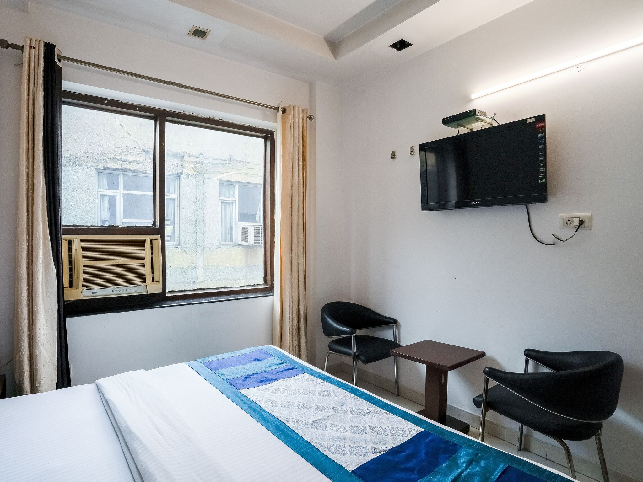 Hotel Siam International Deluxe AC Room 3