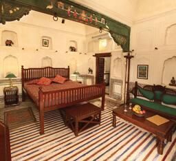 Grand or Deluxe Room