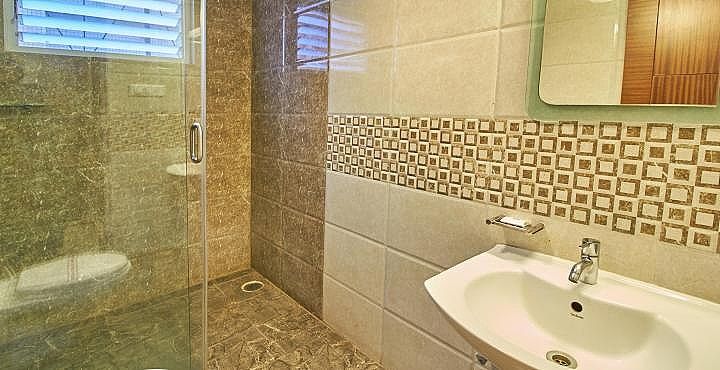 Icon Suites by Bhagini Deluxe Room 9