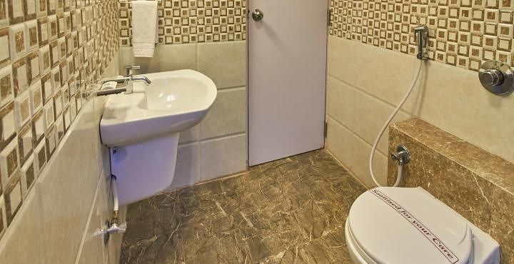 Icon Suites by Bhagini Deluxe Room 10