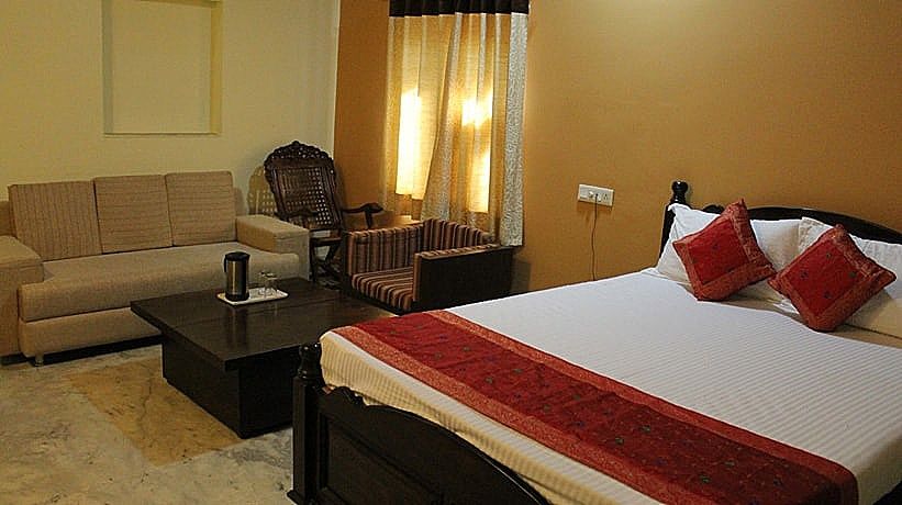 Caleum Atharva Palace Deluxe Room 5