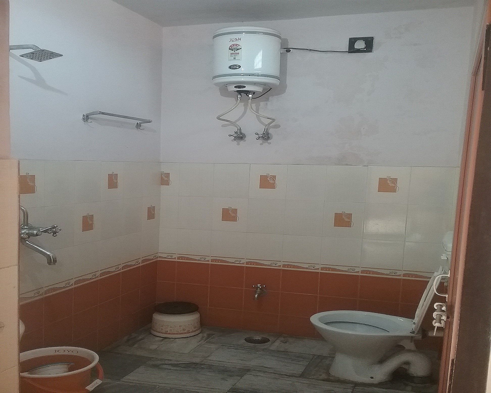 Teerth Guest House Teerth Deluxe Double Room 5