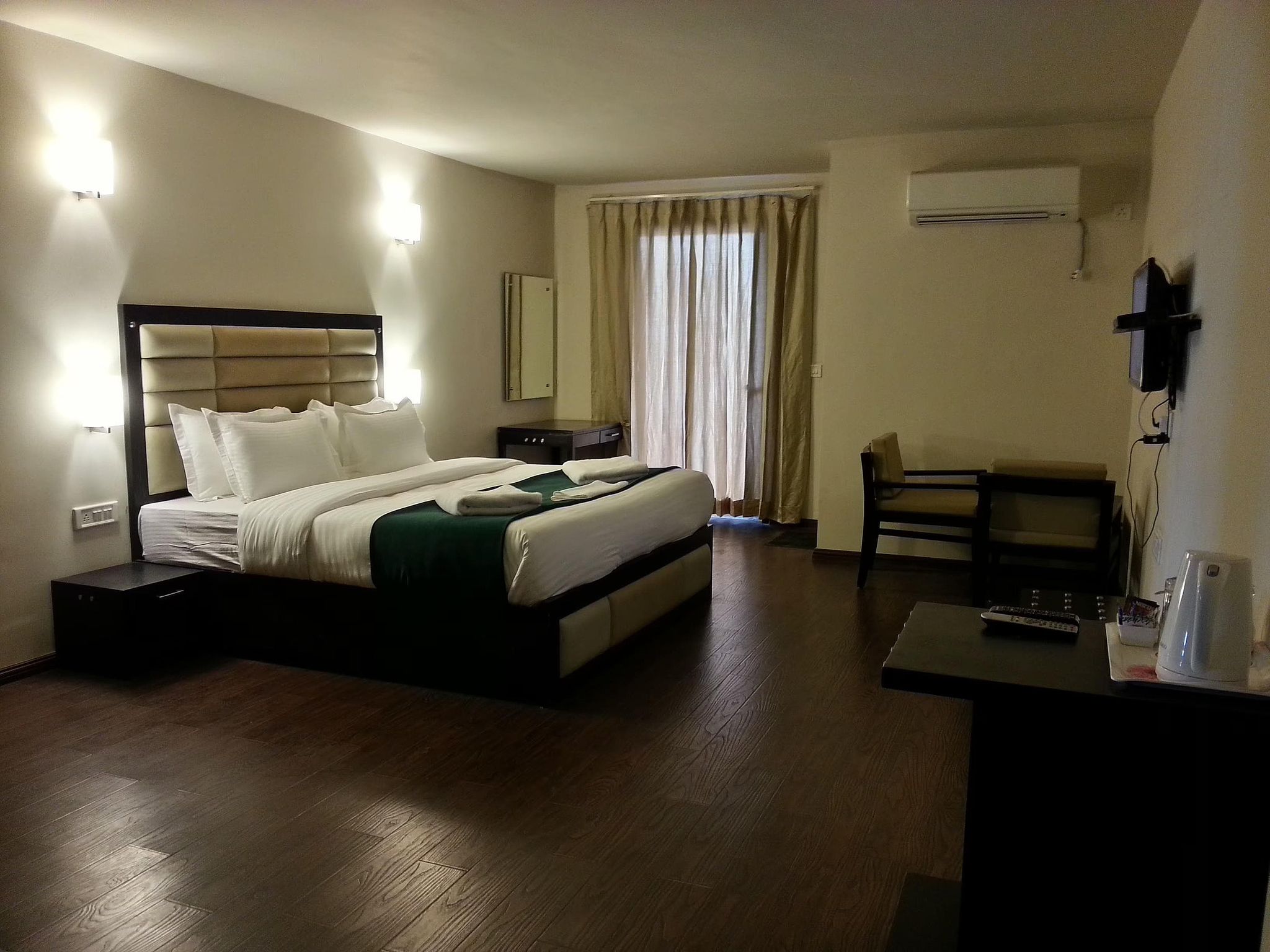 Aksa Hotel Super Deluxe Room 3