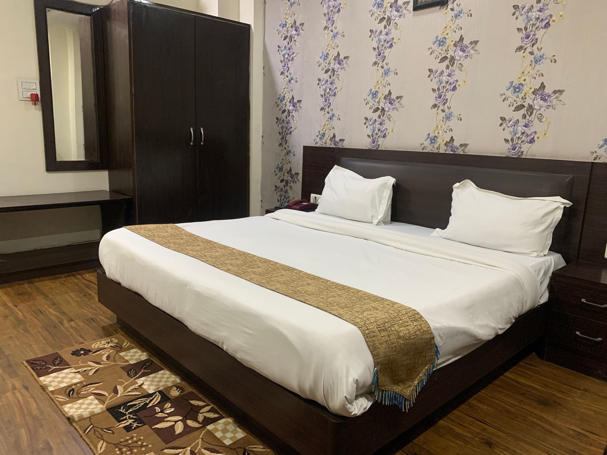 Hotel Flora Haridwar Executive Room 2