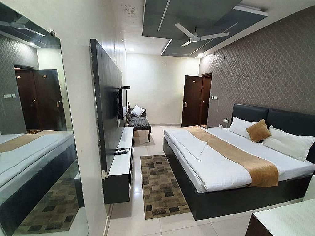 Hotel Mandakini Royale Executive Room 2