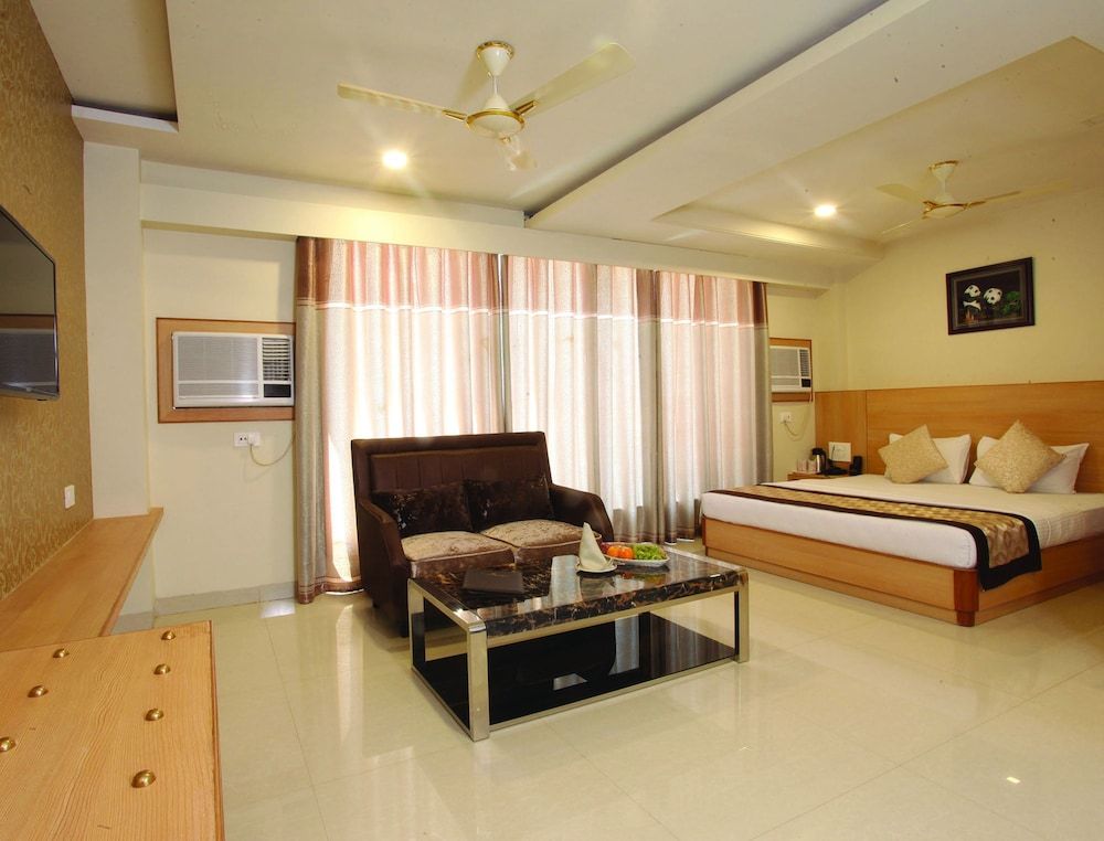 Wingston A Treehouse Hotel- Goverdhan Deluxe
