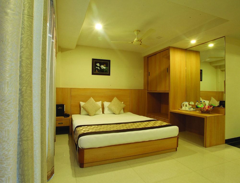 Wingston A Treehouse Hotel- Goverdhan Deluxe 5