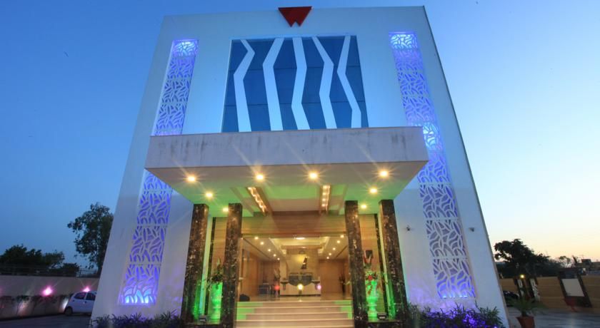 Hotel Exterior