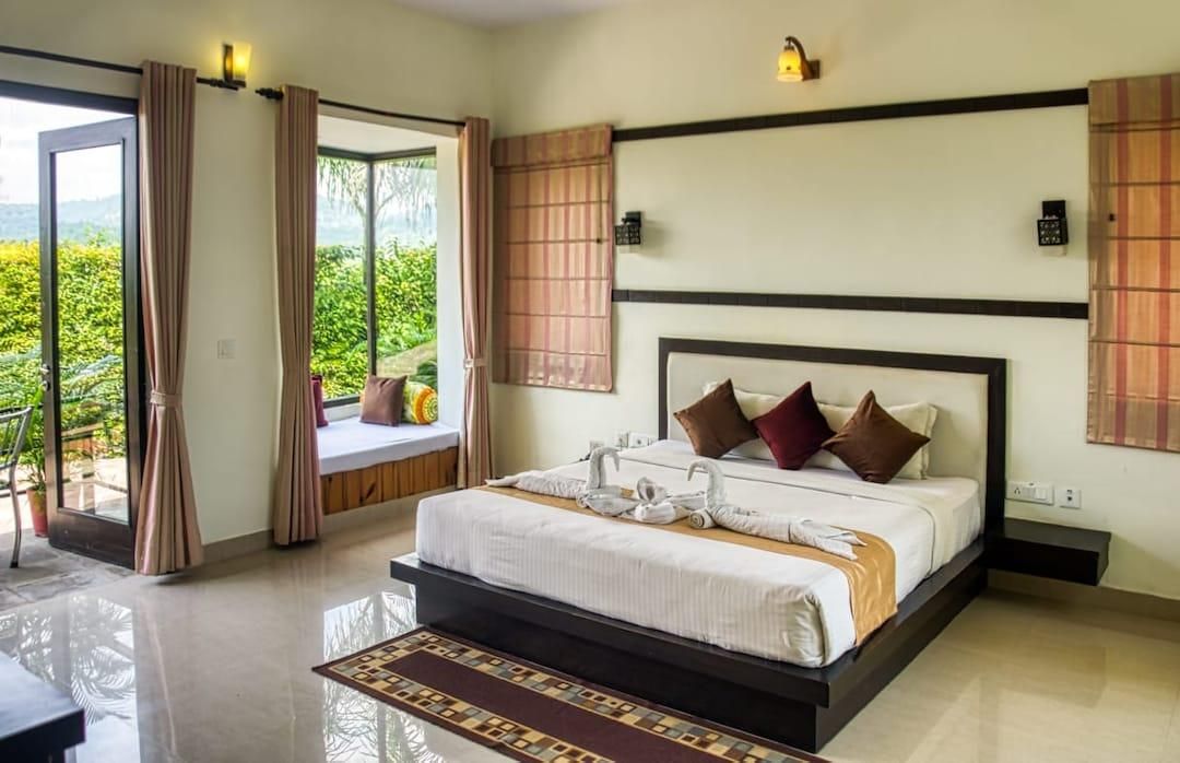 Corbett Solitaire Premium Room 5