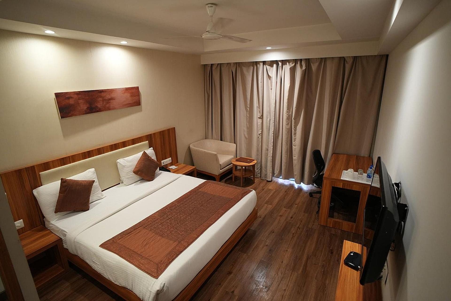 Le Roi Udaipur Silver Deluxe 2