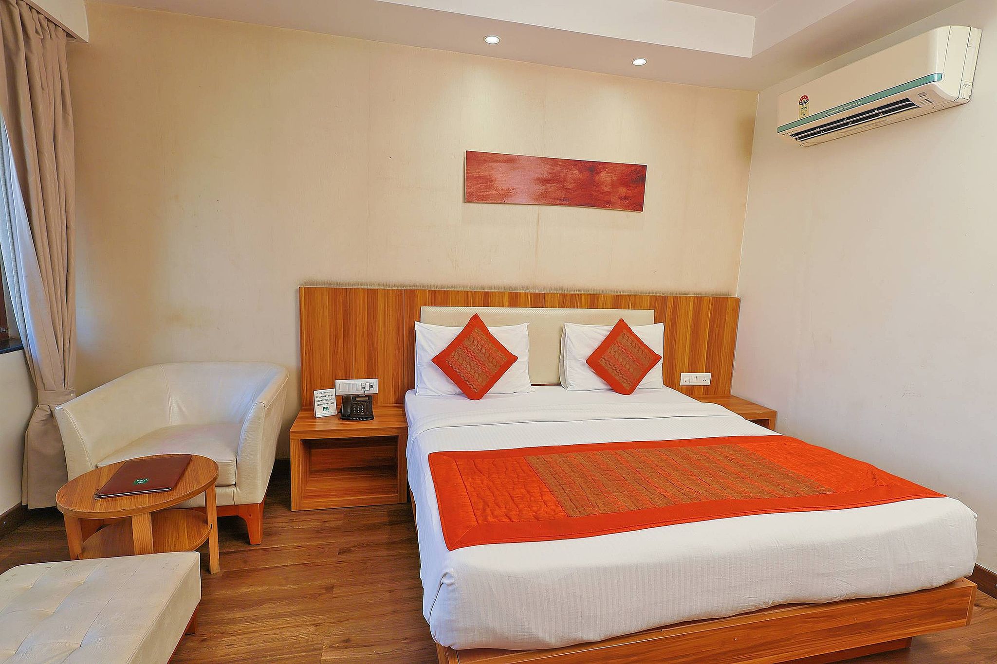 Le Roi Udaipur Golden Premium with Balcony 4