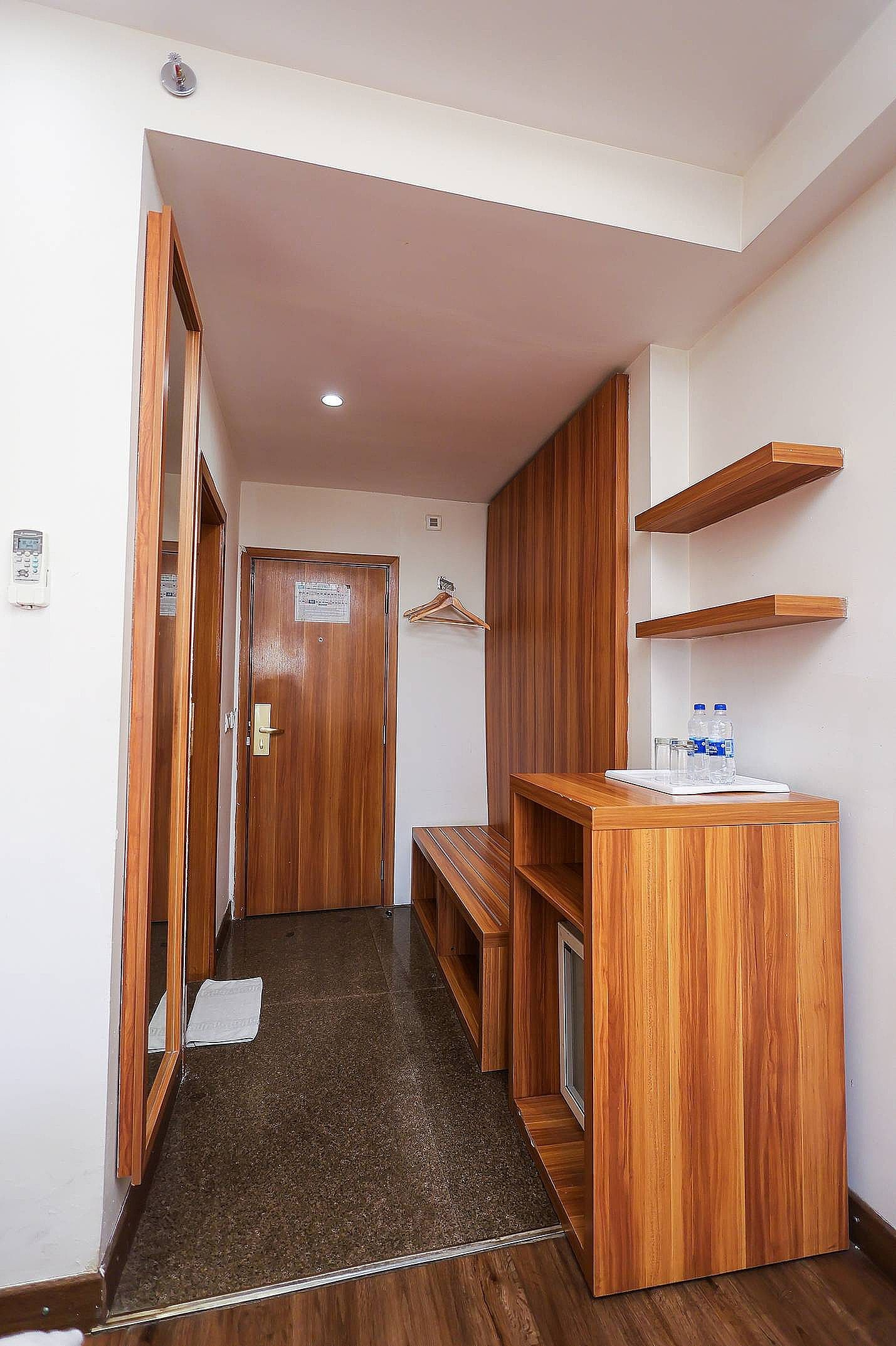 Le Roi Udaipur Golden Premium with Balcony 8