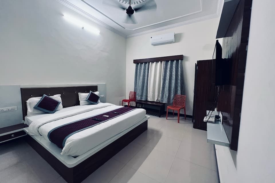 Super Deluxe Ac.Room