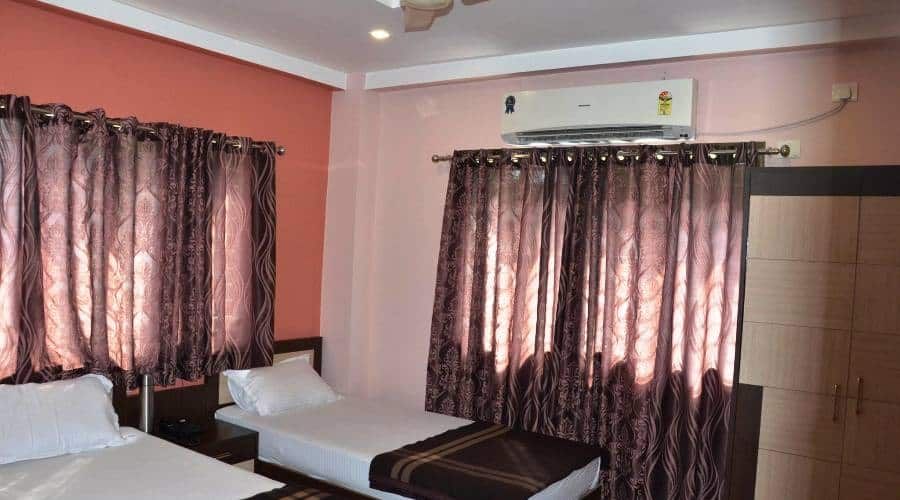 undefined Hotel Sundaram Palace 10