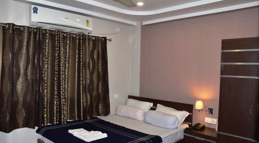 Double or Twin Room with Private Bathroom