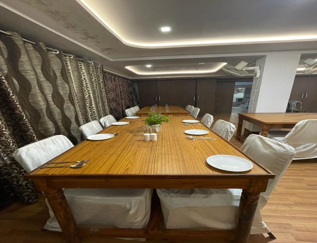 undefined Hotel Sundaram Palace 4