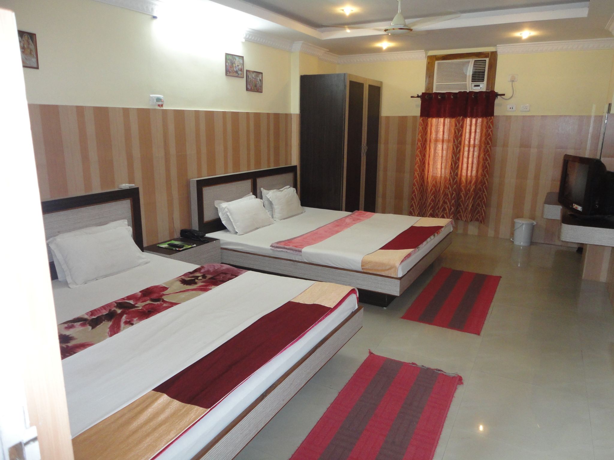 Deluxe Quadruple Room