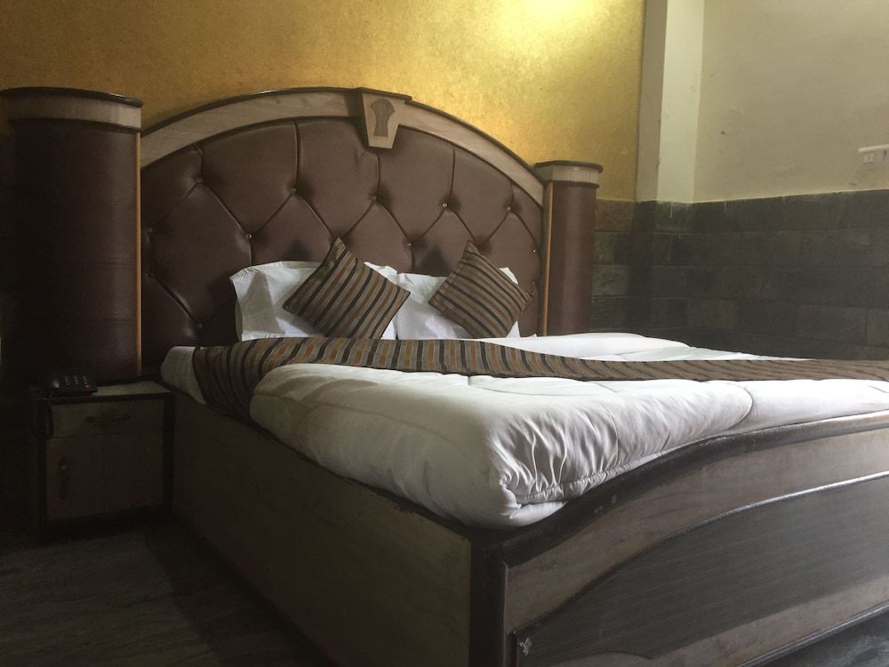 undefined Hotel Kings Inn 3